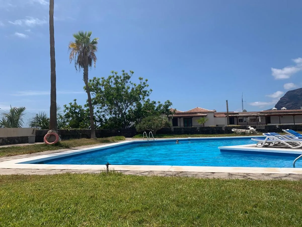 Tamara Komplex: Oceanfront Oasis with Pool in Los Gigantes Acantilado de los Gigantes Apartment