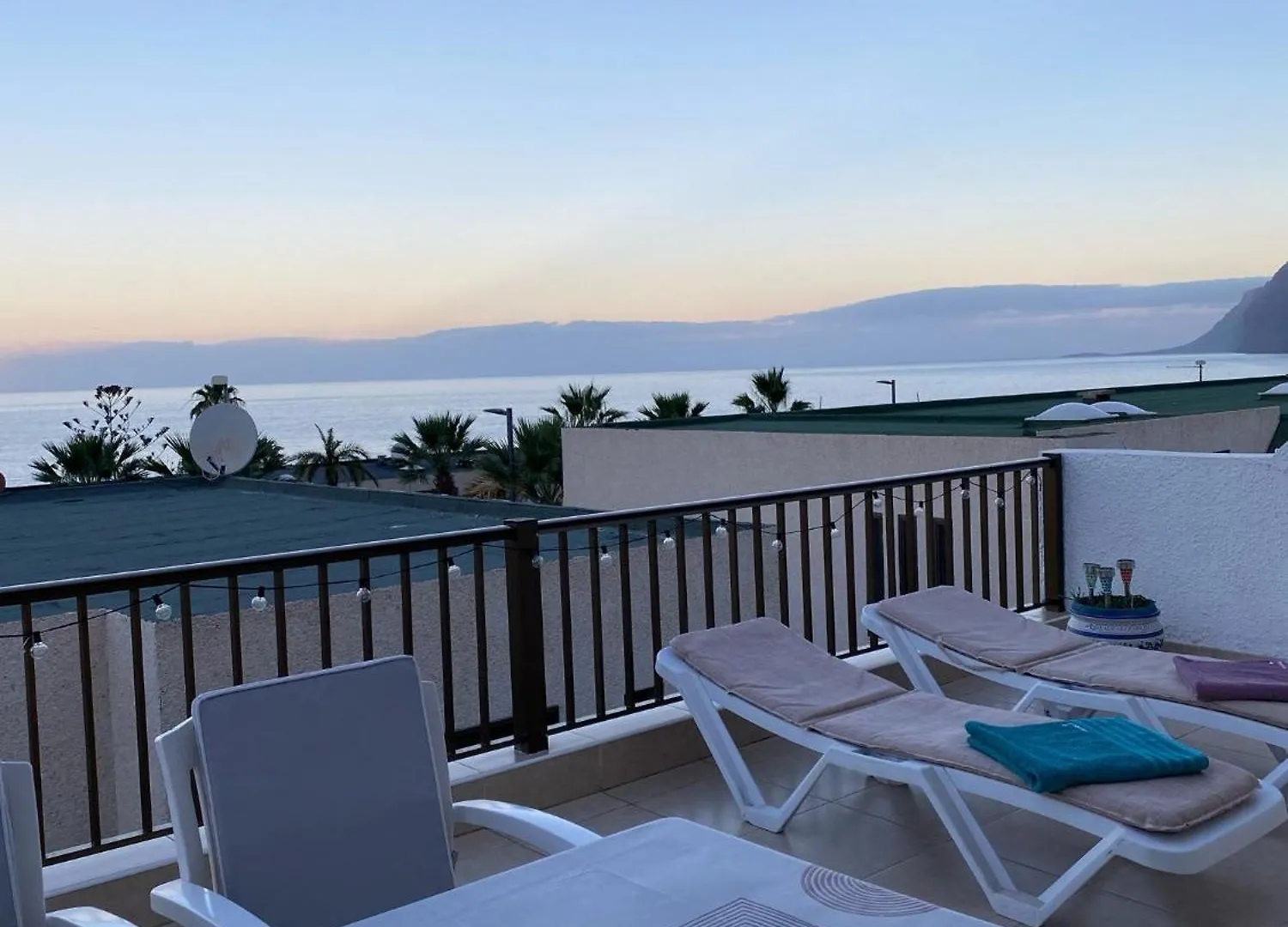 Apartment Tamara Komplex: Oceanfront Oasis with Pool in Los Gigantes Acantilado de los Gigantes
